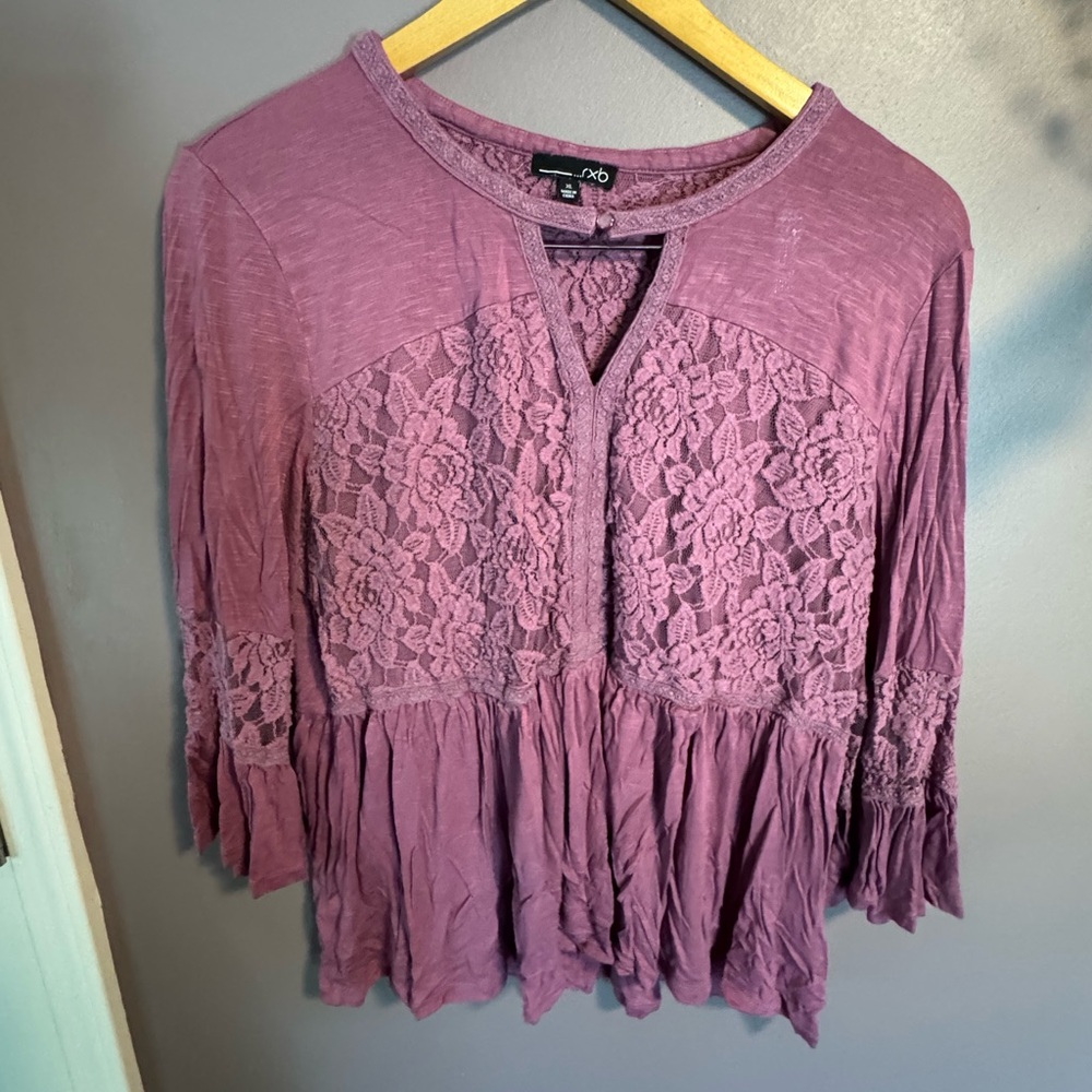 RXB Mauve Lace Accent Blouse with Keyhole Button closure. Size XL.